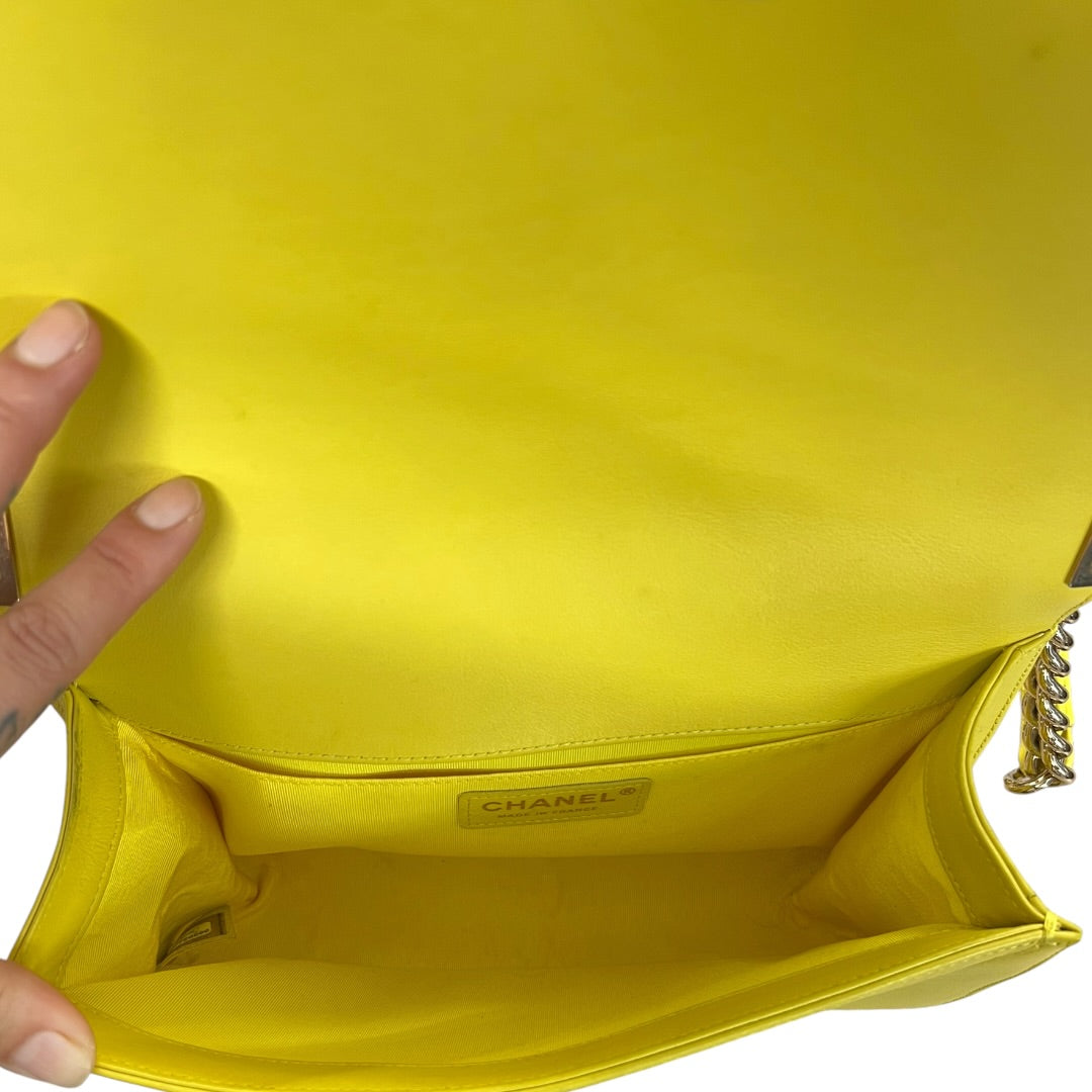 CHANEL Lambskin & Raffia Boy Handbag Yellow Gold Hardware CH1949