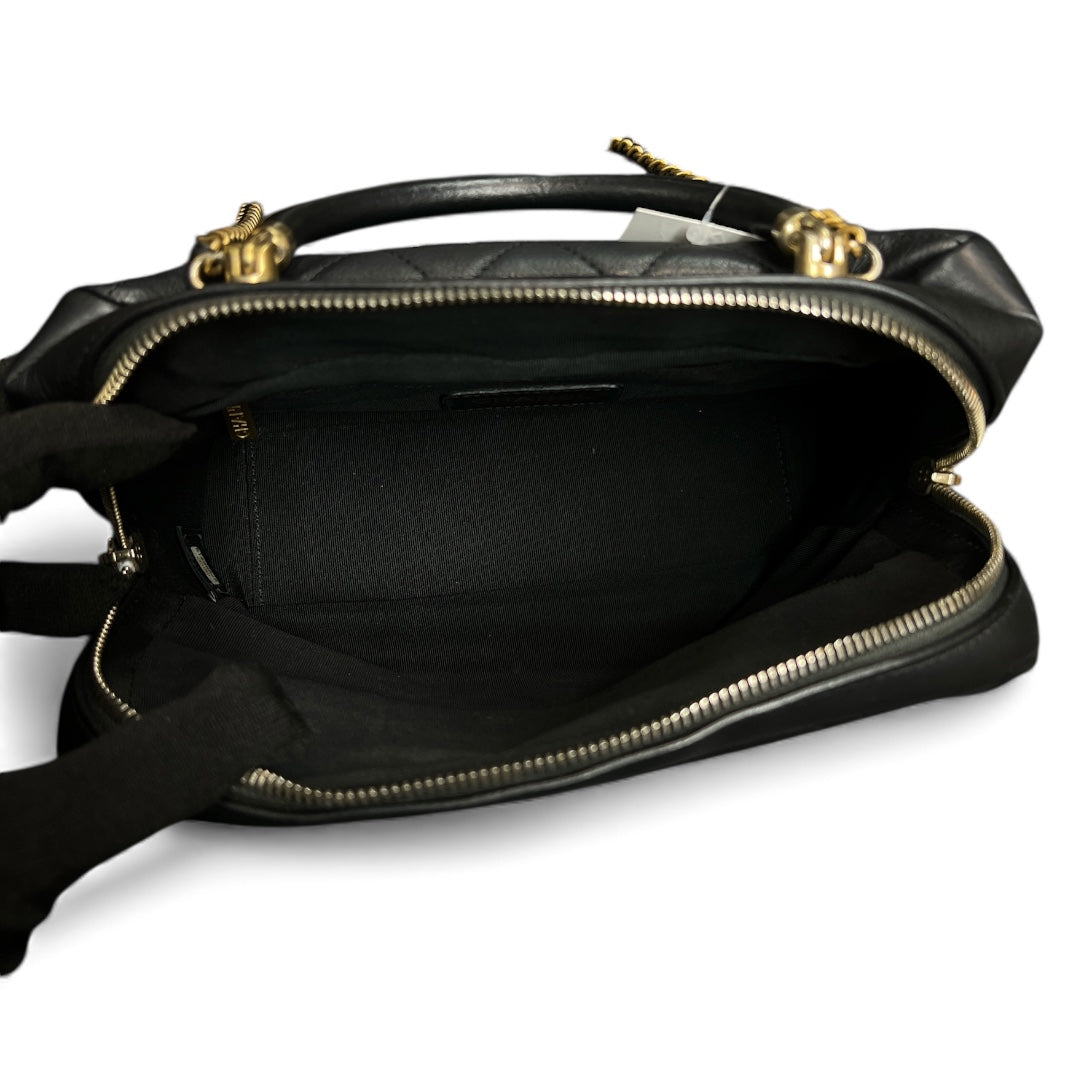 CHANEL Matelasse Black Shoulder Bag CH1976