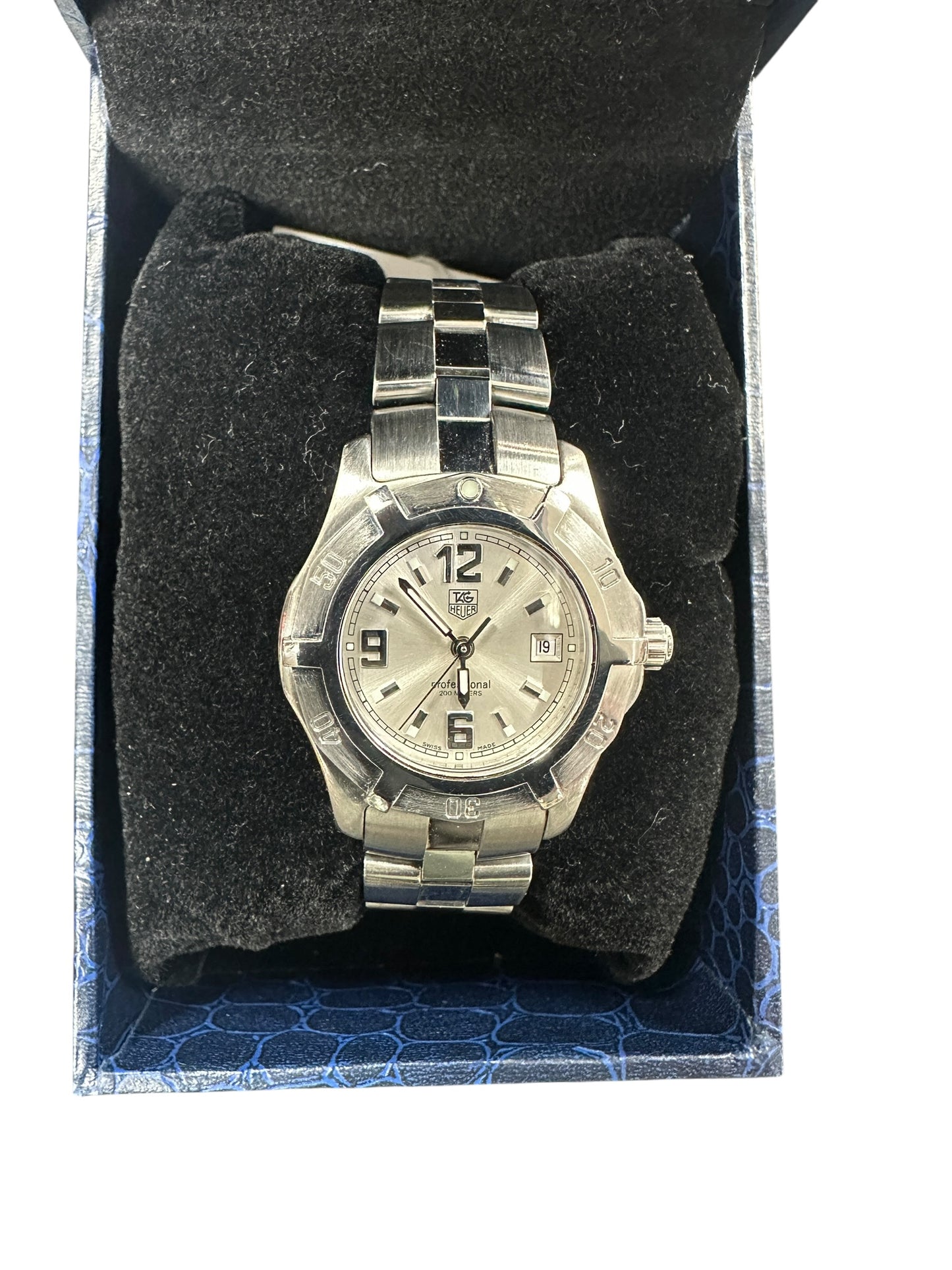 TAG Heuer Professional 200 Meters Silver Dial Ladies Watch ER71