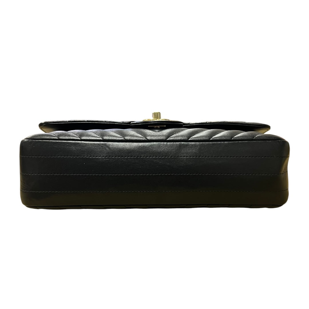 CHANEL Chevron Lambskin Classic Double Flap Shoulder Bag Black Gold Hardware CH2126