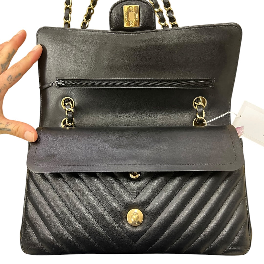 CHANEL Chevron Lambskin Classic Double Flap Shoulder Bag Black Gold Hardware CH2126