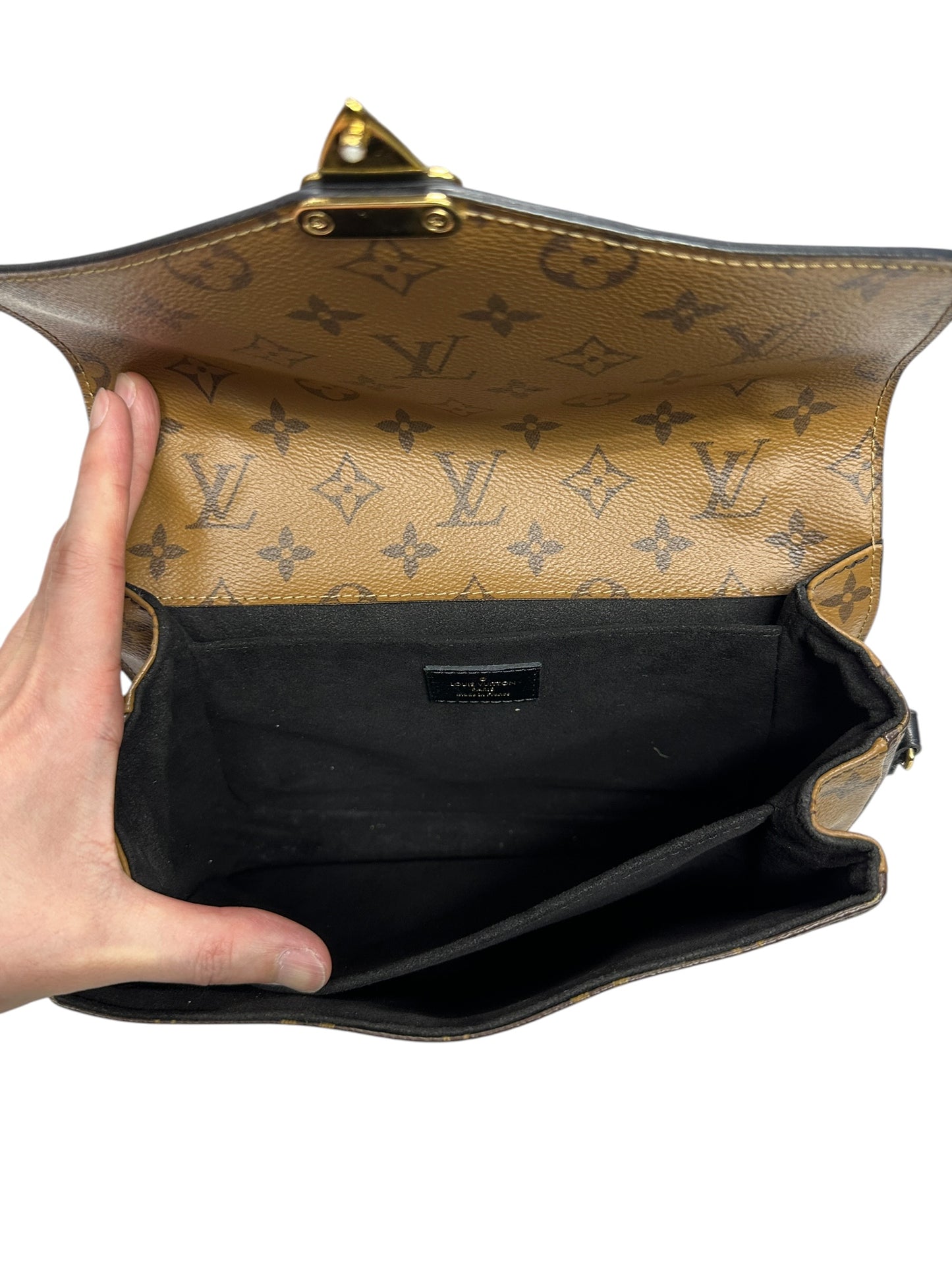 LOUIS VUITTON Monogram Reverse Dauphine MM Shoulder Bag LO2350