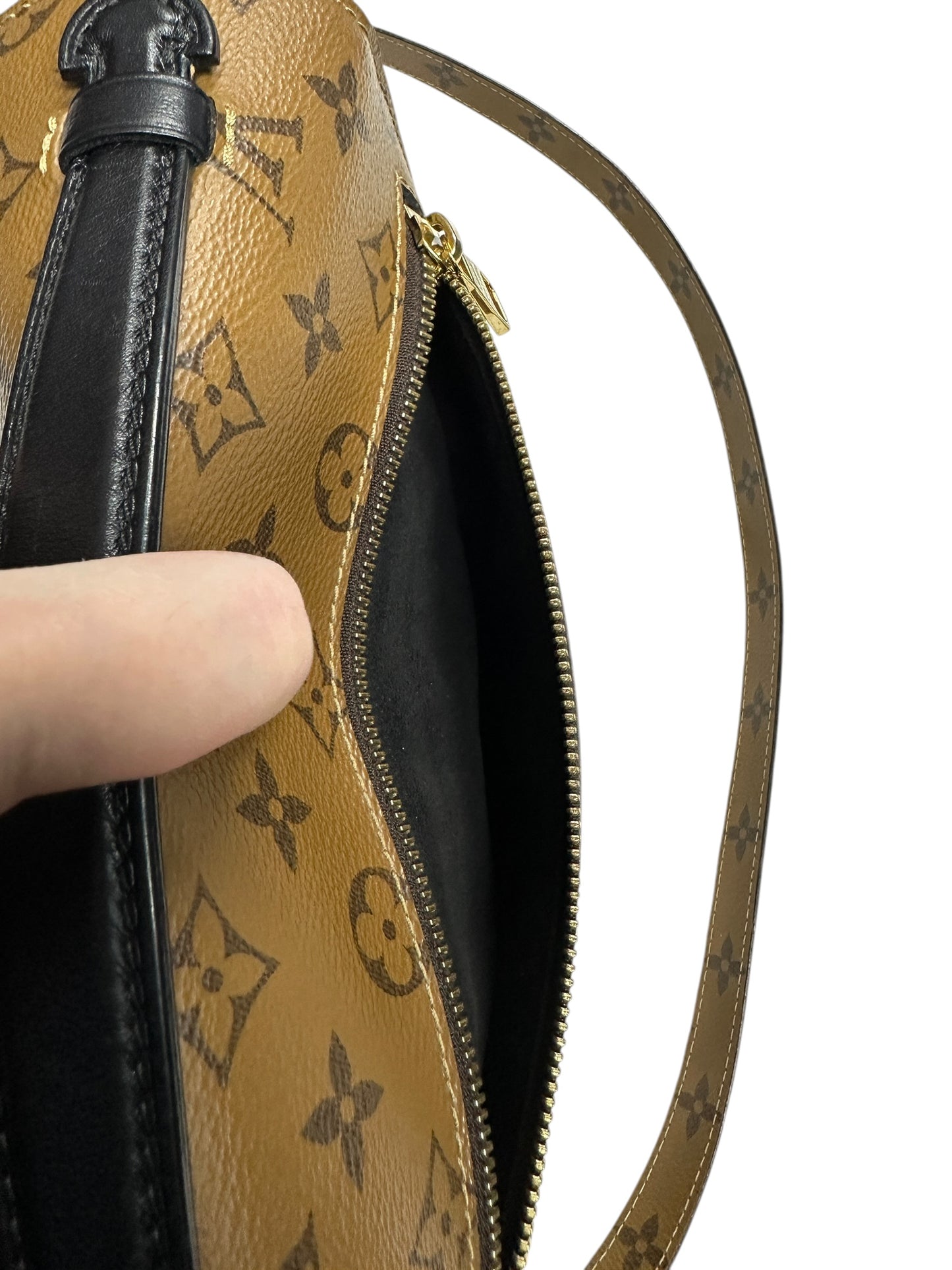 LOUIS VUITTON Monogram Reverse Dauphine MM Shoulder Bag LO2350