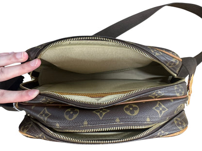 LOUIS VUITTON Monogram Reporter PM Crossbody Bag Brown Gold Hardware LO2360A