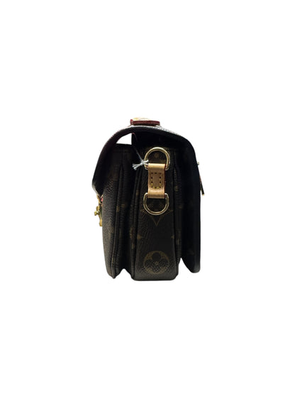 LOUIS VUITTON Monogram Pochette Metis East West Crossbody Bag LO2364