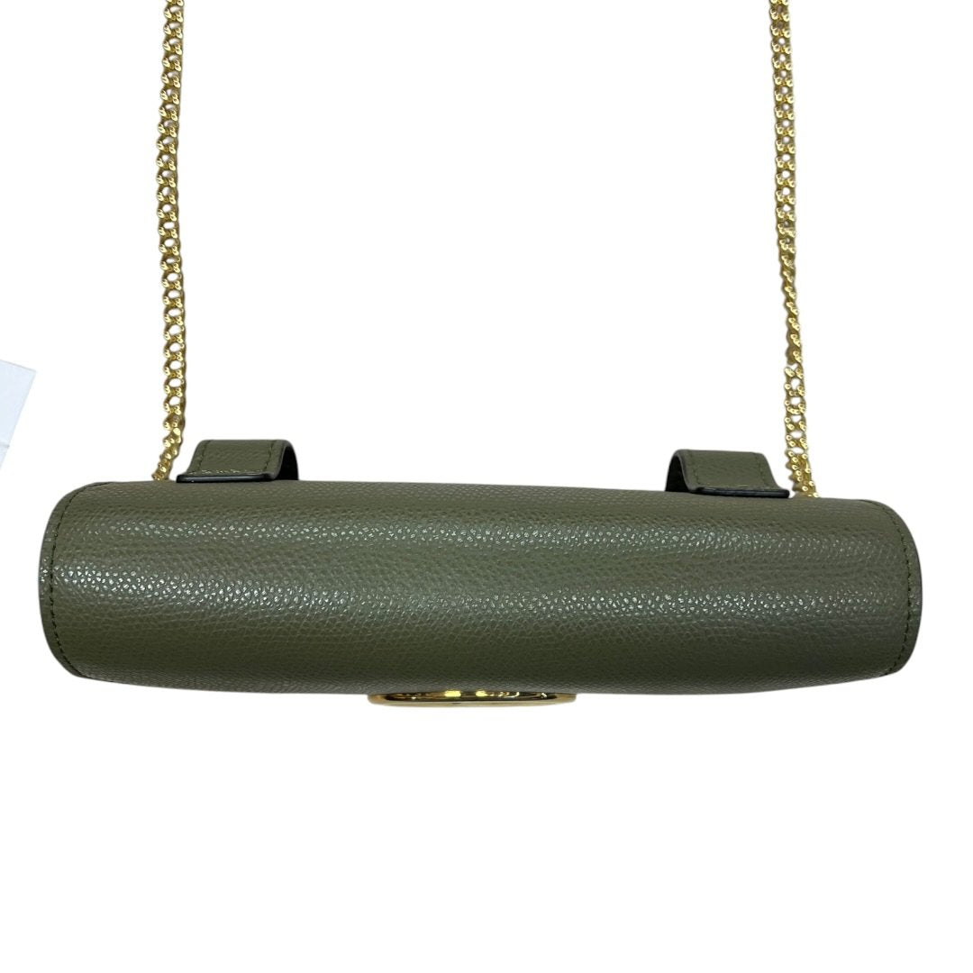 FENDI Grained Leather Continental Wallet On Chain Wallet on Chain / Belt Bag Green Gold Hardware FE381