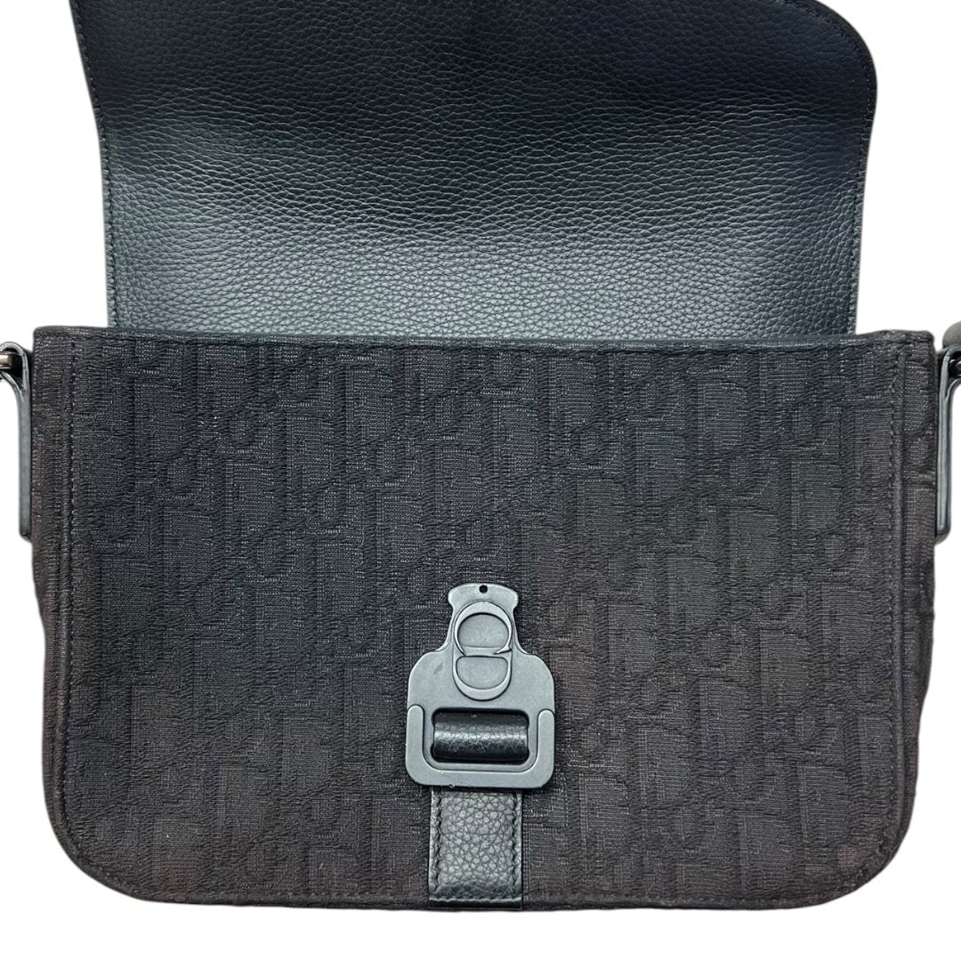 CHRISTIAN DIOR Oblique Canvas & Calfskin Saddle Messenger Bag Shoulder Bag Black Matte Black Metal Hardware with Gold-tone Accents Ch2155