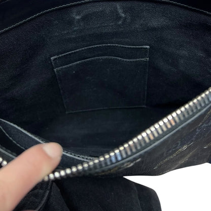 GUCCI GG Supreme Tiger Print GG Supreme Messenger Bag Messenger Bag Grey, Black, Multi-color Silver Hardware GU625