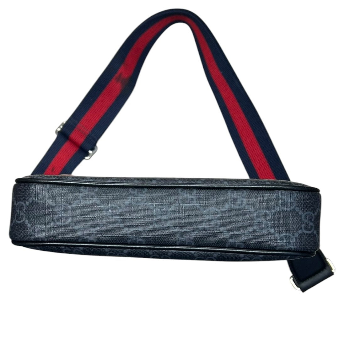 GUCCI GG Supreme Canvas GG Supreme Messenger Bag Shoulder Bag Grey/Black with Red and Blue Strap Silver Hardware Gu634