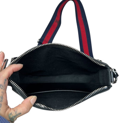 GUCCI GG Supreme Canvas GG Supreme Messenger Bag Shoulder Bag Grey/Black with Red and Blue Strap Silver Hardware Gu634