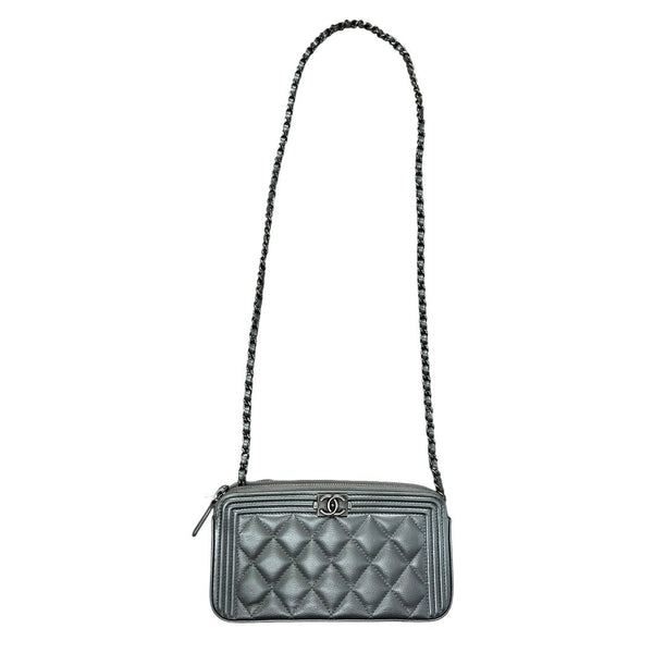 CHANEL Metallic Grained Calfskin Boy Chanel Wallet on Chain Shoulder Bag Metallic Silver Ruthenium Hardware CH2186