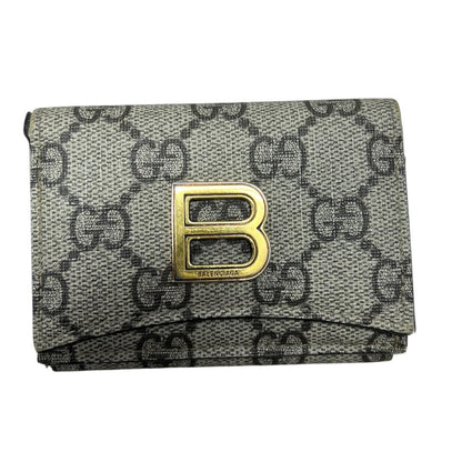 GUCCI GG Supreme Canvas The Hacker Project Tri-Fold Wallet Wallet Beige and Ebony with Black Trim Gold Hardware GU680