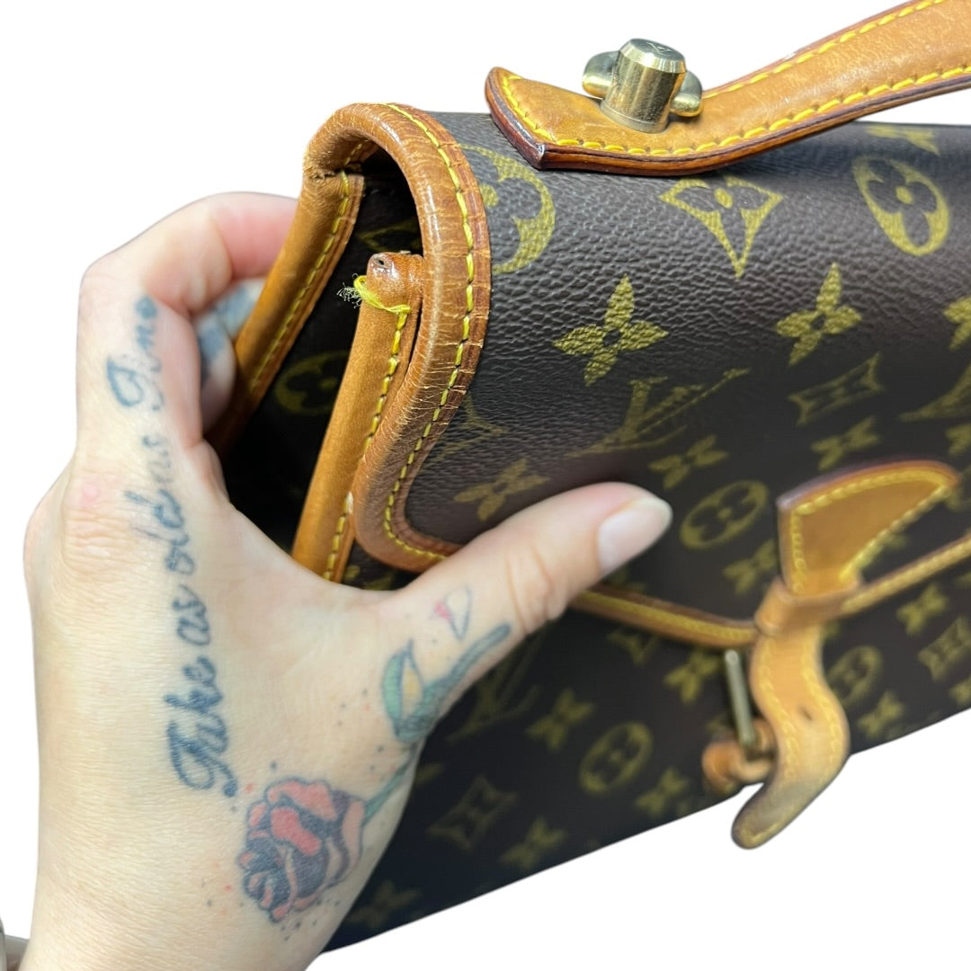LOUIS VUITTON Monogram Canvas Monceau Handbag, Shoulder Bag Brown, Tan Gold Hardware LO2375