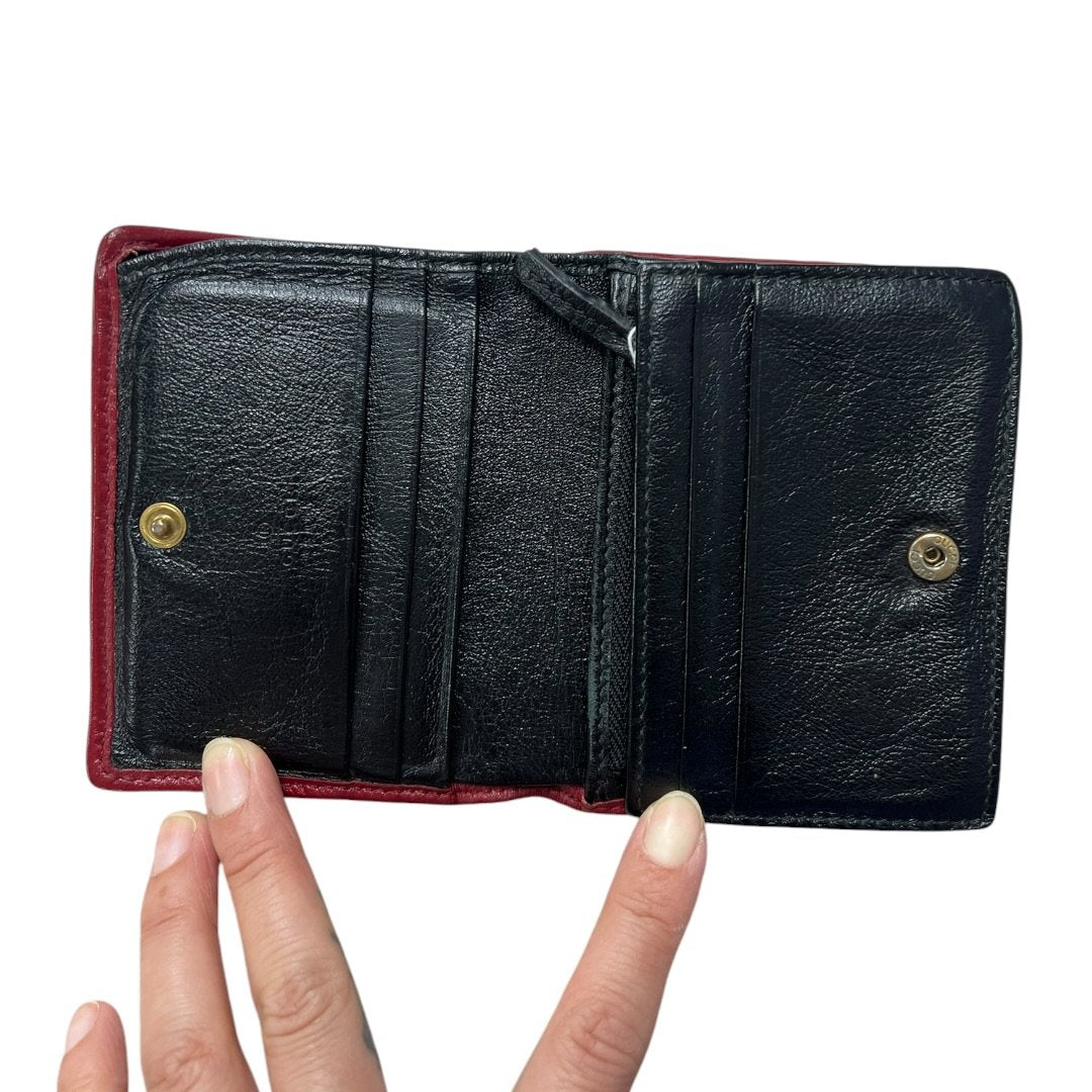 GUCCI Matelassé Leather GG Marmont Matelassé Wallet Wallet Beige, Black, Red Gold Hardware GU686