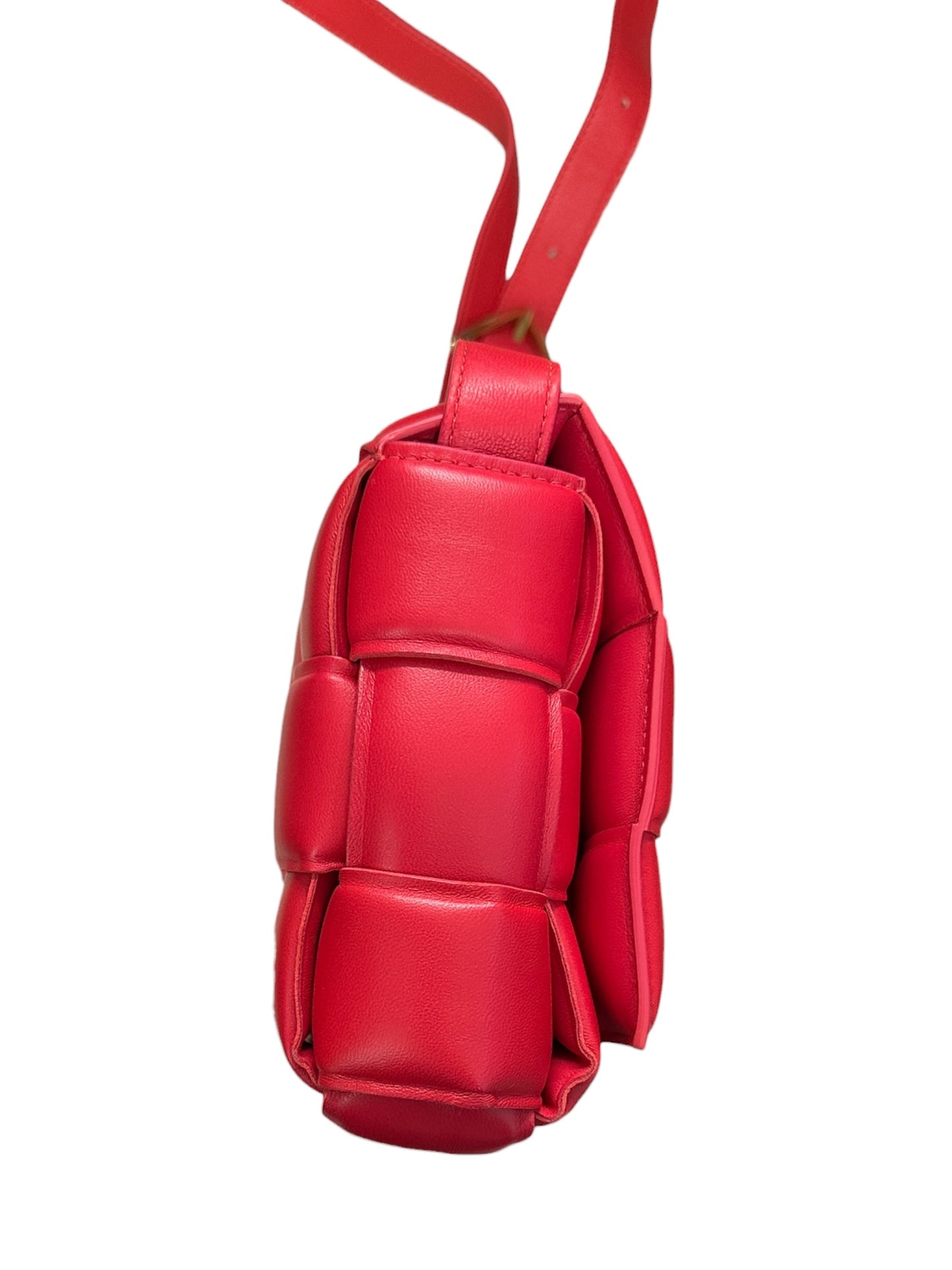 BOTTEGA VENETA Padded Intrecciato Lambskin Cassette Crossbody Shoulder Bag Red Gold Hardware Bo29