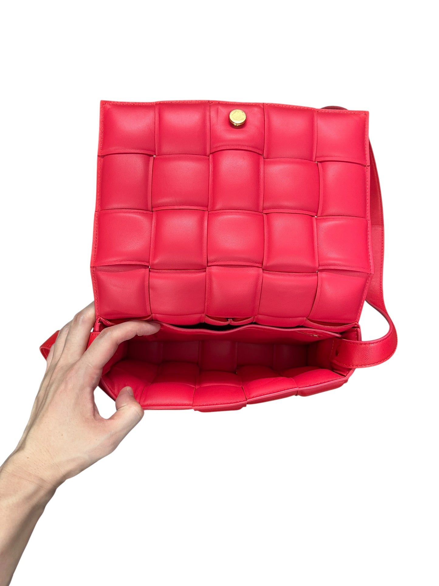 BOTTEGA VENETA Padded Intrecciato Lambskin Cassette Crossbody Shoulder Bag Red Gold Hardware Bo29