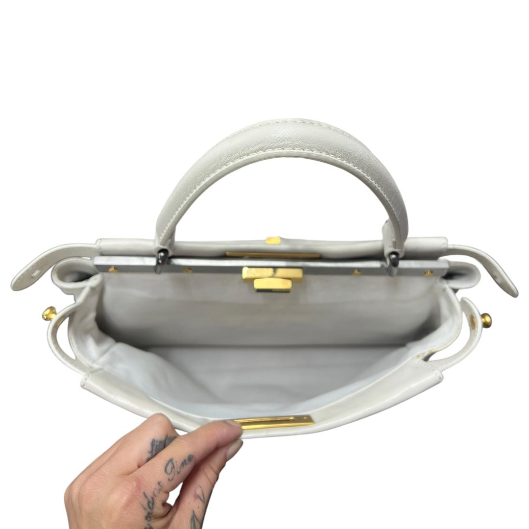 FENDI Calfskin Peekaboo Handbag Off-white Mixed-tone Hardware FE392