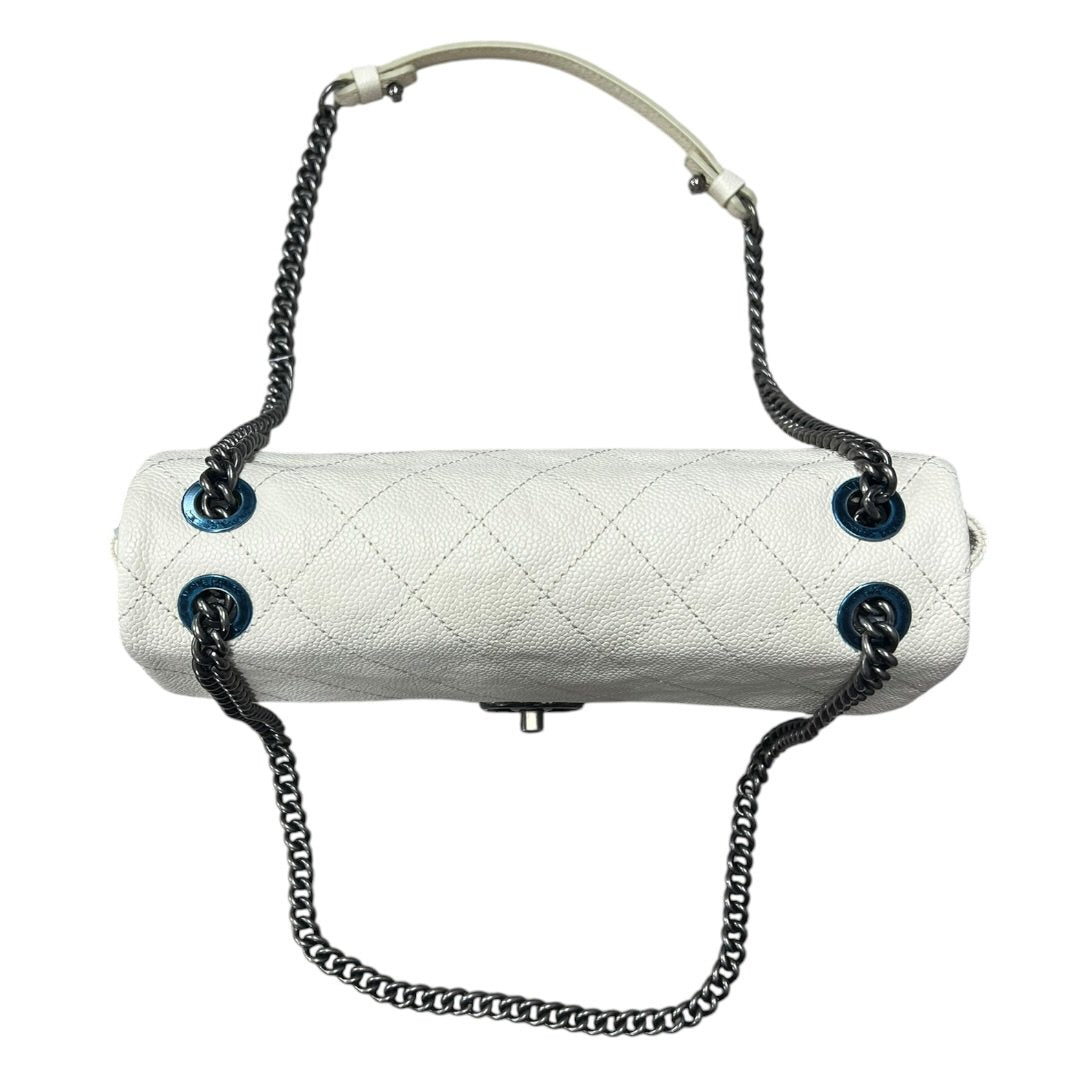 CHANEL Grained Calfskin Classic Flap Shoulder Bag White Gunmetal Hardware CH2217