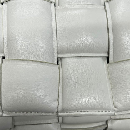 BOTTEGA VENETA Maxi Intrecciato Padded Cassette Shoulder Bag White Gold Hardware BO33