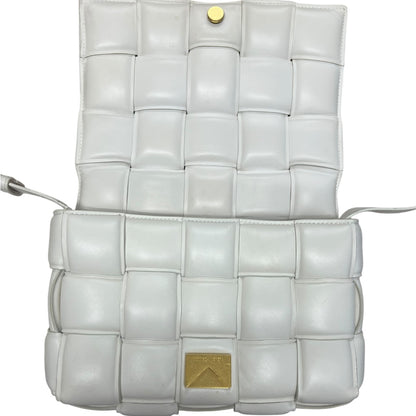 BOTTEGA VENETA Maxi Intrecciato Padded Cassette Shoulder Bag White Gold Hardware BO33
