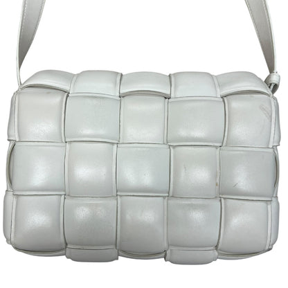 BOTTEGA VENETA Maxi Intrecciato Padded Cassette Shoulder Bag White Gold Hardware BO33