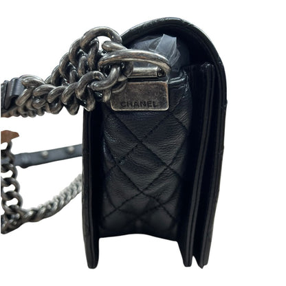 CHANEL Aged Calfskin Boy Bag Shoulder Bag Black Aged Silver Hardware CH2238