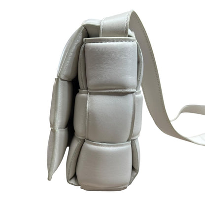 LOUIS VUITTON Leather Padded Crossbody Bag Shoulder Bag White Gold Hardware Bo34