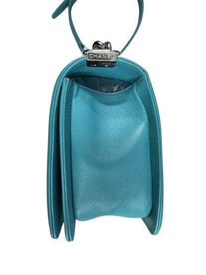CHANEL Lambskin Boy Chanel 25 Shoulder Bag Turquoise Blue Silver Hardware CH2245