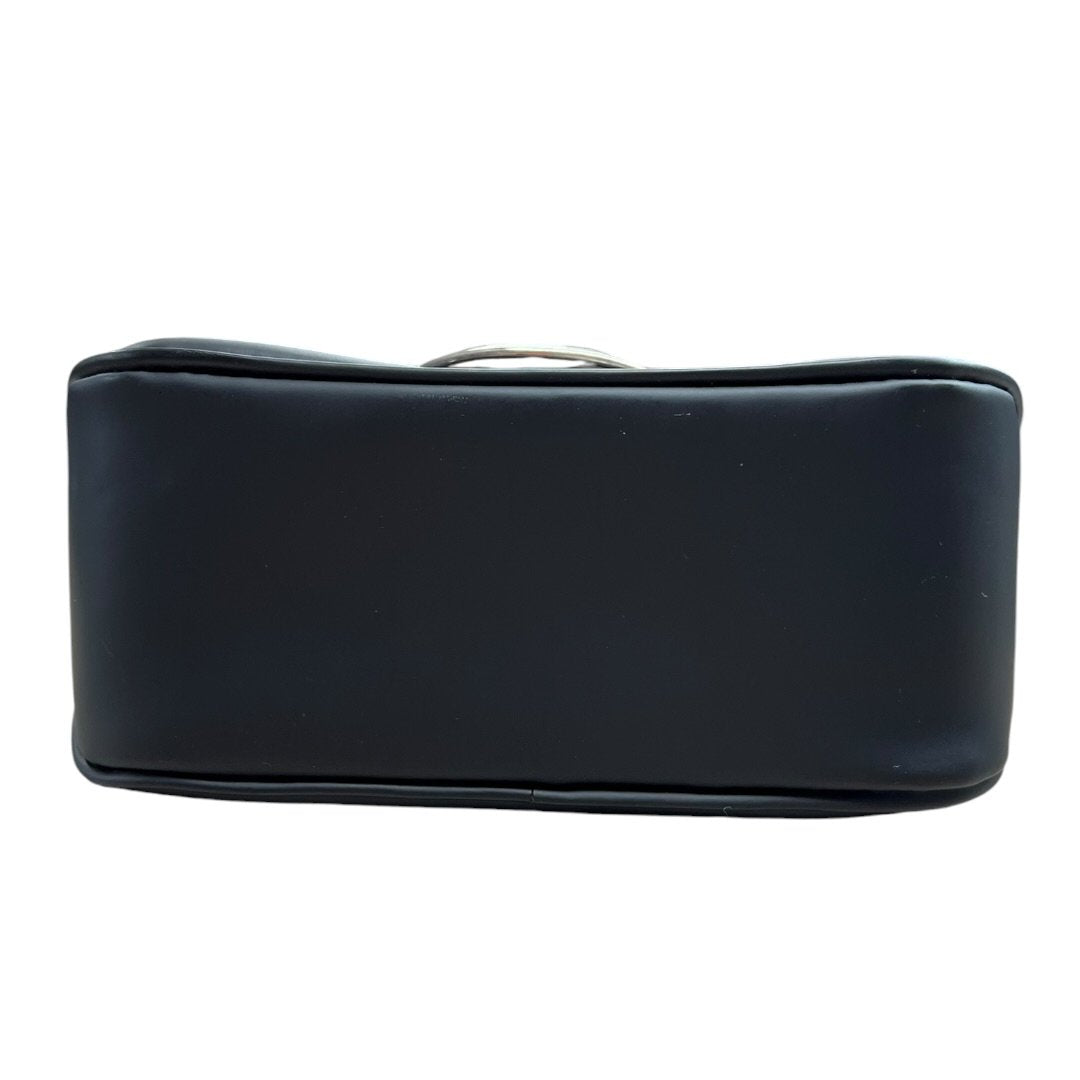 SALVATORE FERRAGAMO Leather Gancini Flap Shoulder Bag Shoulder Bag Black Silver Hardware TK57
