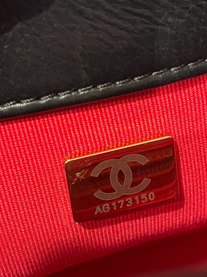 CHANEL Lambskin Pleated Flap Bag Shoulder Bag Black Gold Hardware Ch2284