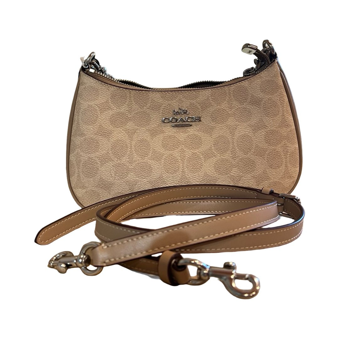 coach Signature Canvas Teri Shoulder Bag Shoulder Bag Beige, Tan Silver Hardware co33