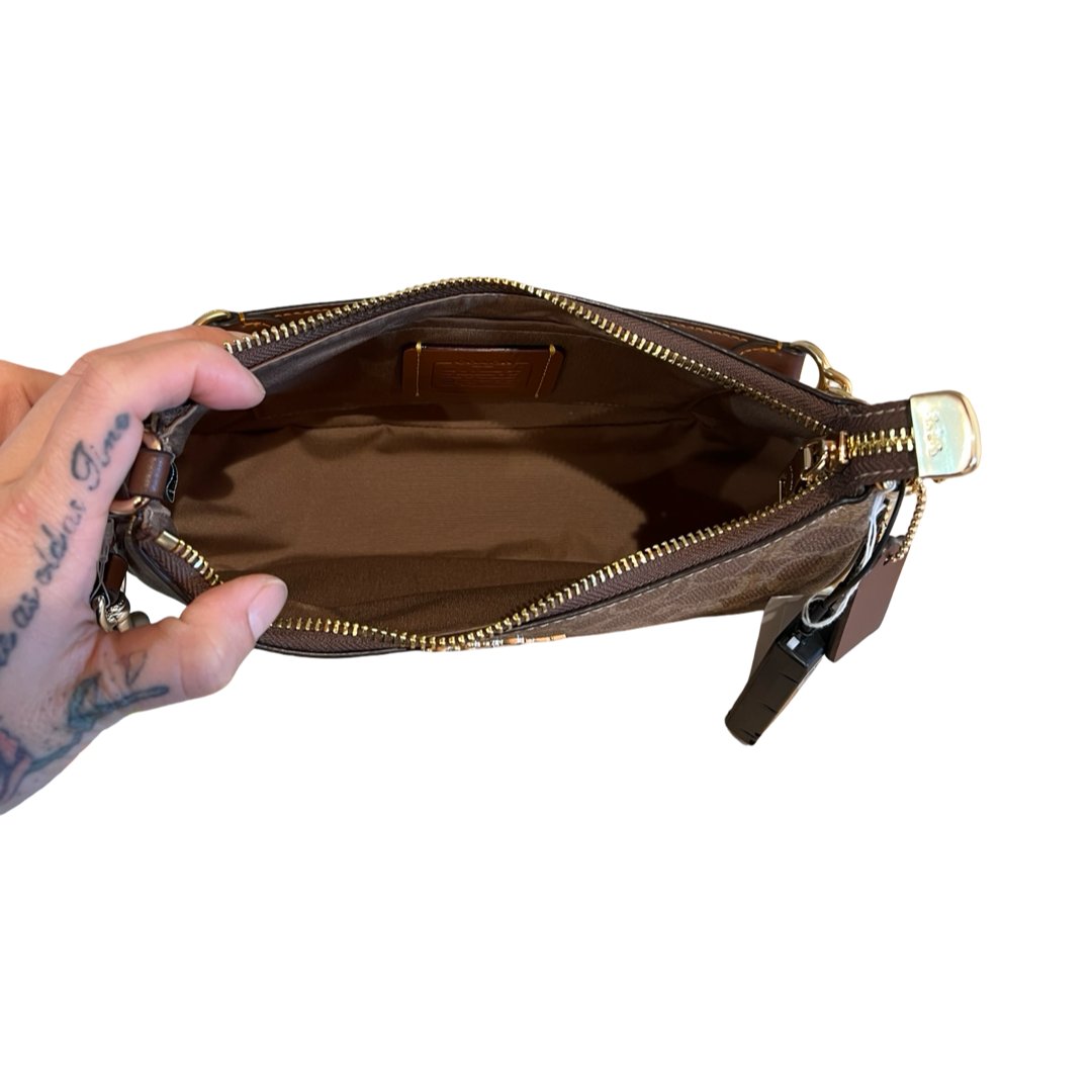 coach Signature Canvas Teri Shoulder Bag Shoulder Bag Brown, Khaki Gold Hardware co38