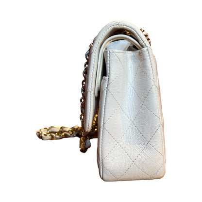 CHANEL Caviar Classic Flap Shoulder Bag White Gold Hardware Ch2264
