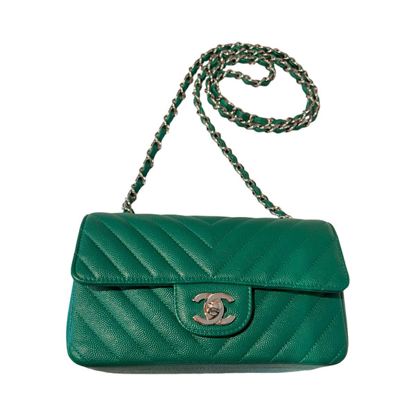 CHANEL Caviar Classic Flap Shoulder Bag Green Silver Hardware Ch2292