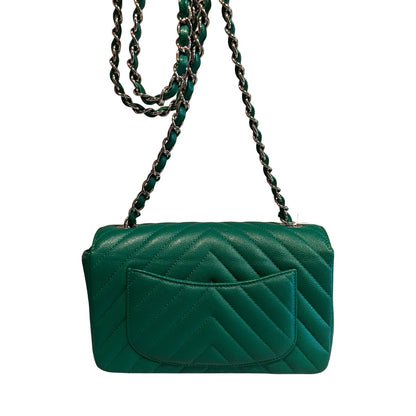 CHANEL Caviar Classic Flap Shoulder Bag Green Silver Hardware Ch2292