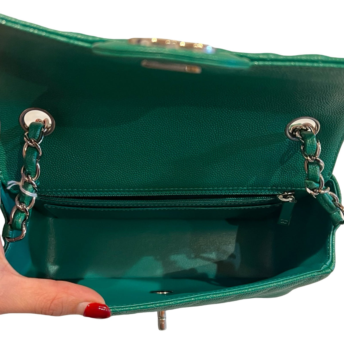 CHANEL Caviar Classic Flap Shoulder Bag Green Silver Hardware Ch2292