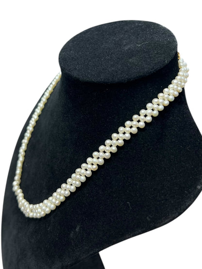 UNBRANDED Accessory Pearls Necklace White / Cream Gold-tone Hardware je40