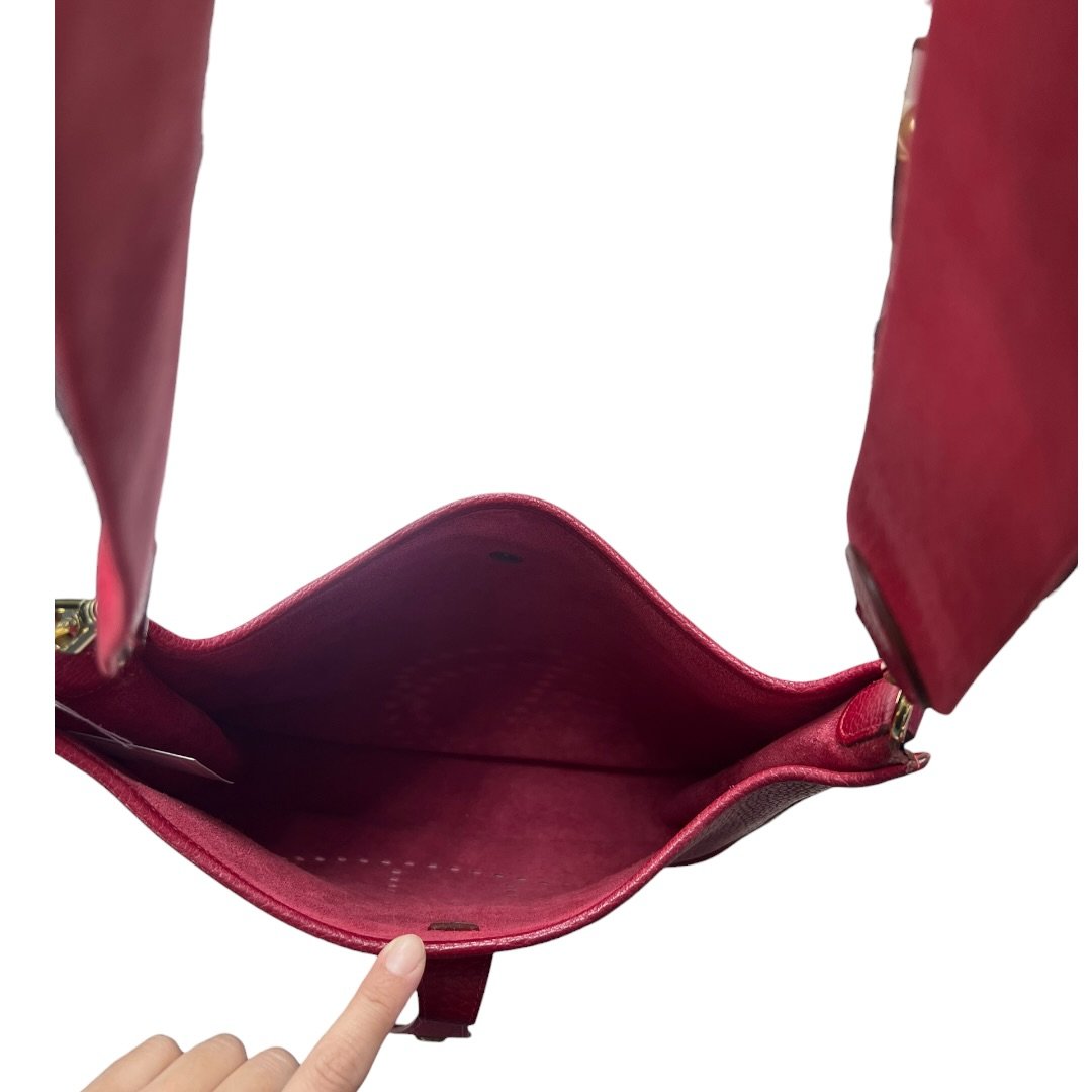 HERMES Clemence Evelyne III PM Shoulder Bag Red Gold Hardware HE470
