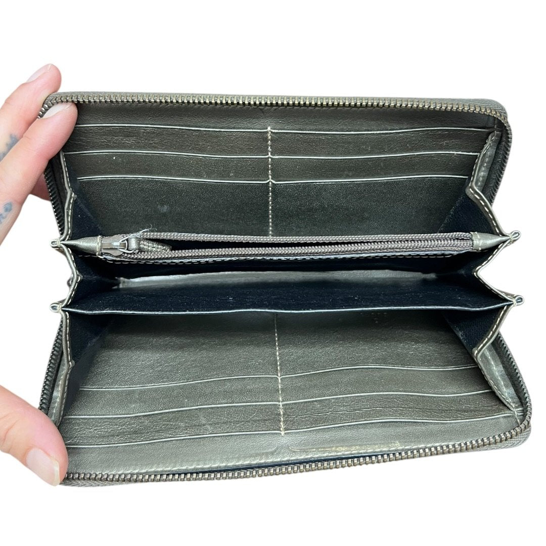GUCCI GG Monogram Canvas GG Monogram Zip Around Wallet Wallet Metallic Grey Silver Hardware GU558