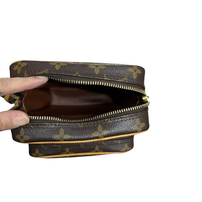 LOUIS VUITTON Monogram Danube Double Compartment Shoulder Bag Brown Gold Hardware LO2234