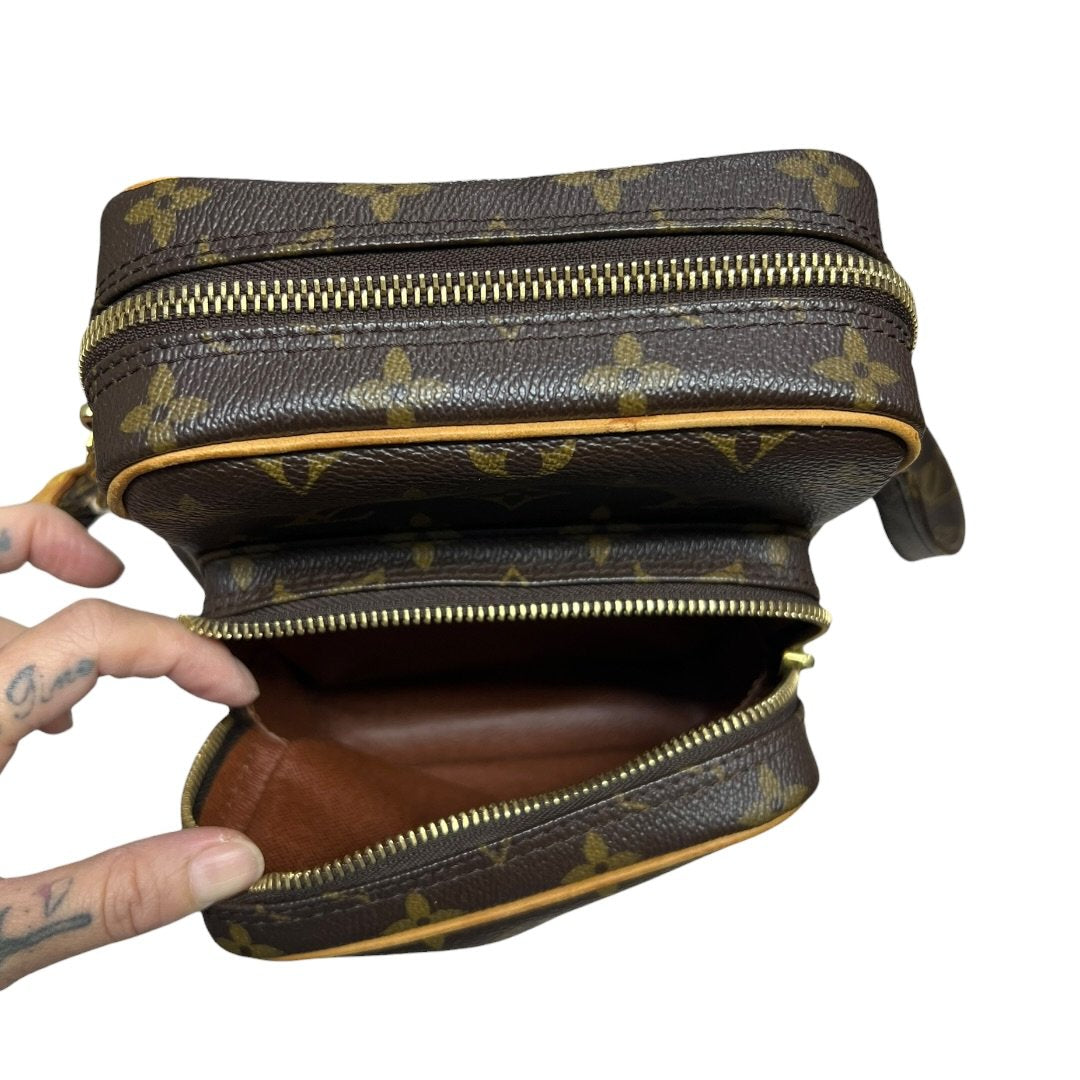 LOUIS VUITTON Monogram Danube Double Compartment Shoulder Bag Brown Gold Hardware LO2234