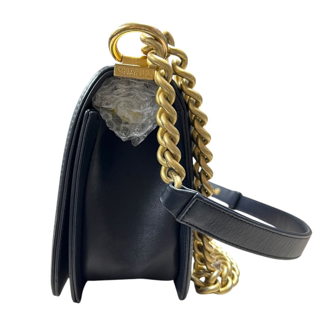 CHANEL Calfskin Boy Bag Shoulder Bag Navy Blue Aged Gold-tone Hardware CH2257