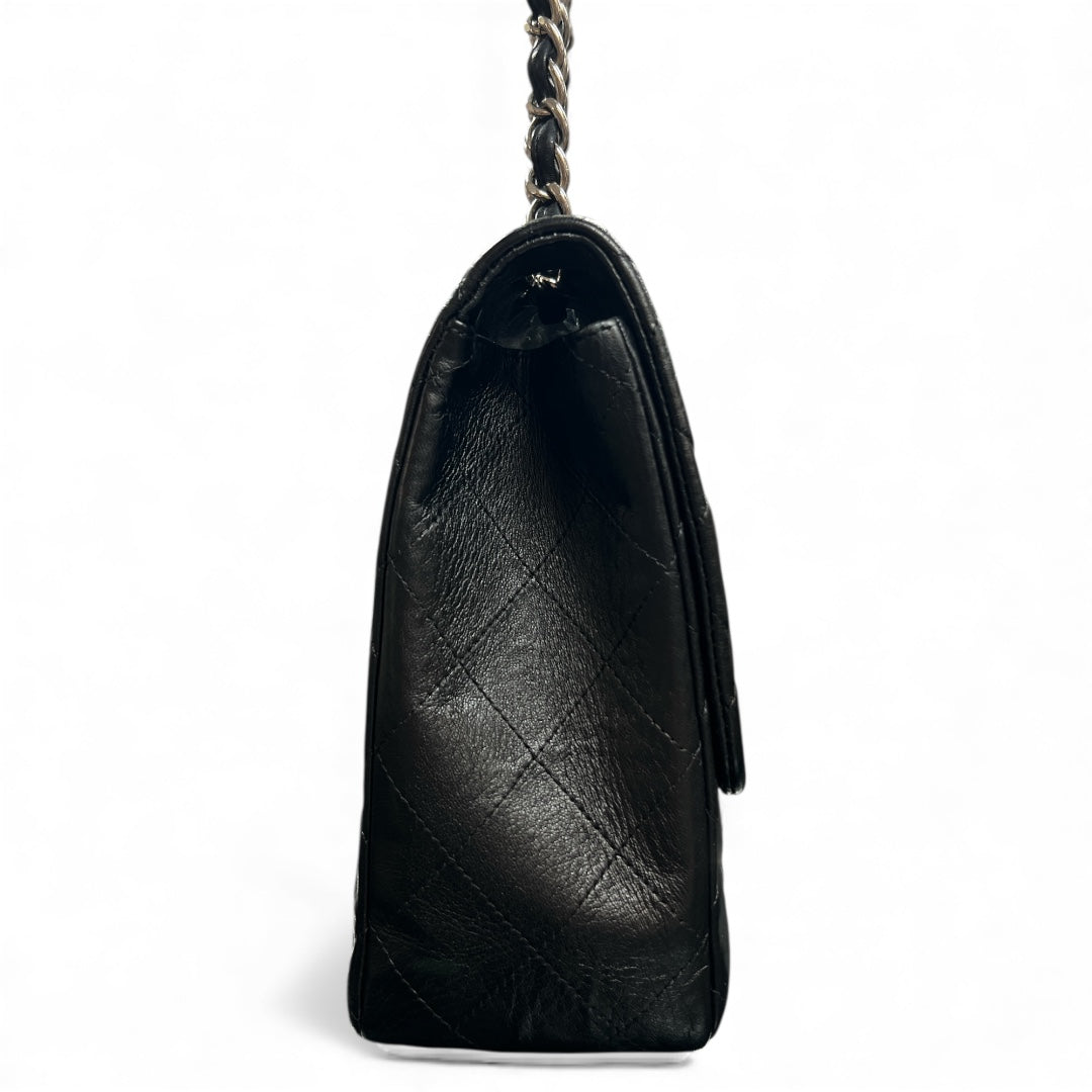 CHANEL Matelassé Classic Chain Shoulder Bag CH2028