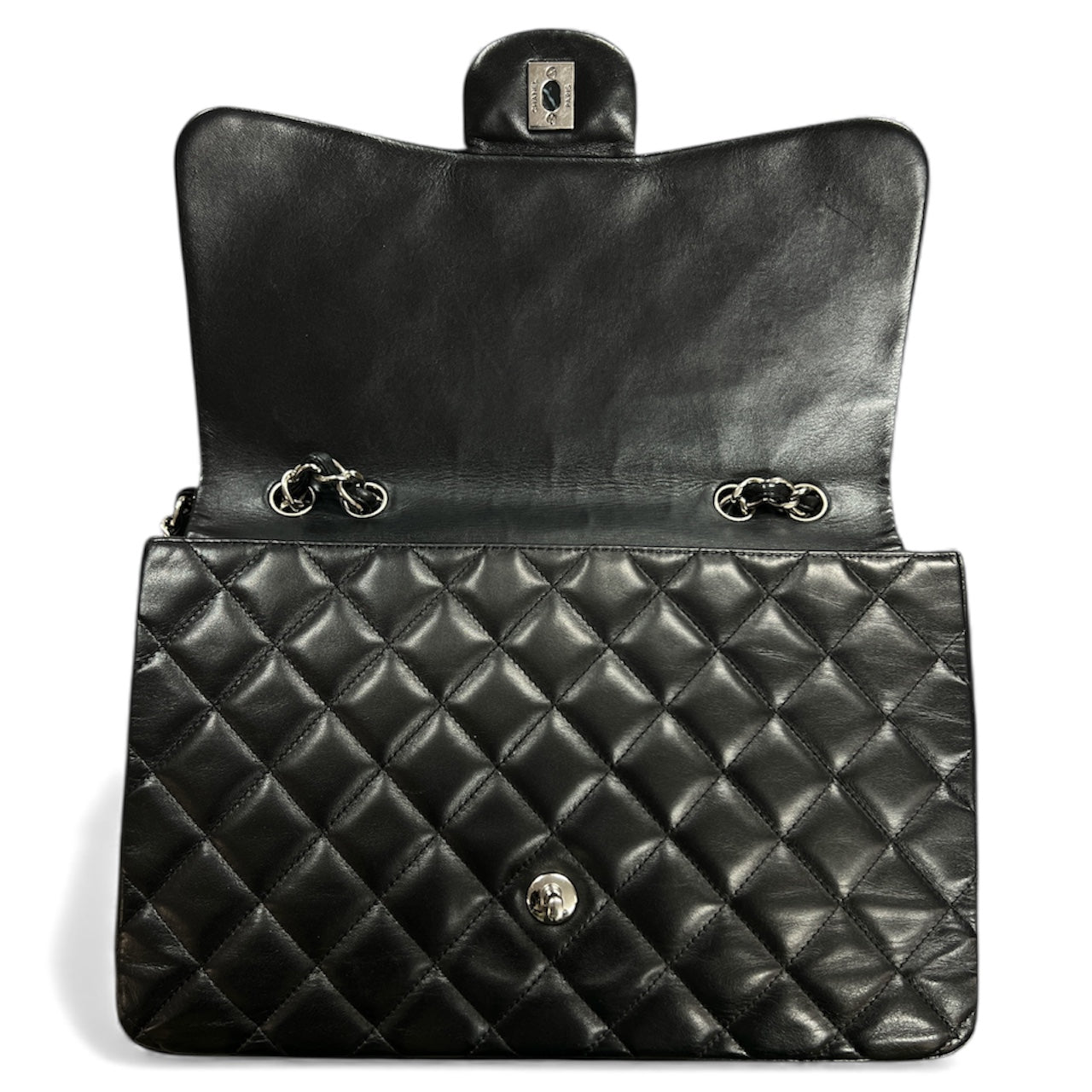 CHANEL Matelassé Classic Chain Shoulder Bag CH2028