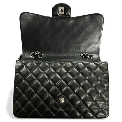 CHANEL Matelassé Classic Chain Shoulder Bag CH2028