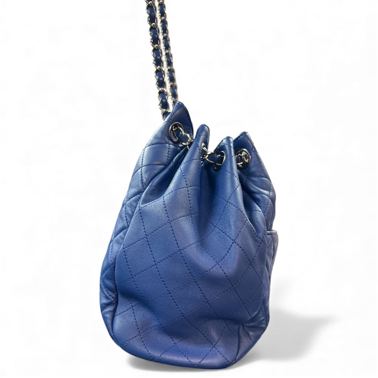 CHANEL Matelasse Shoulder Bag CH1987