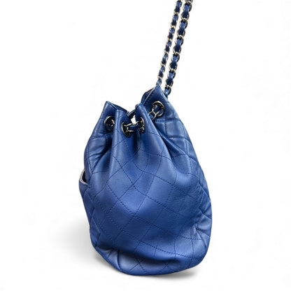 CHANEL Matelasse Shoulder Bag CH1987