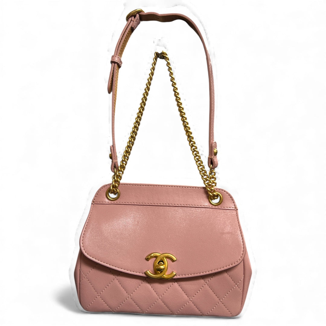 CHANEL Mini Matelasse Chain Shoulder Bag CH198