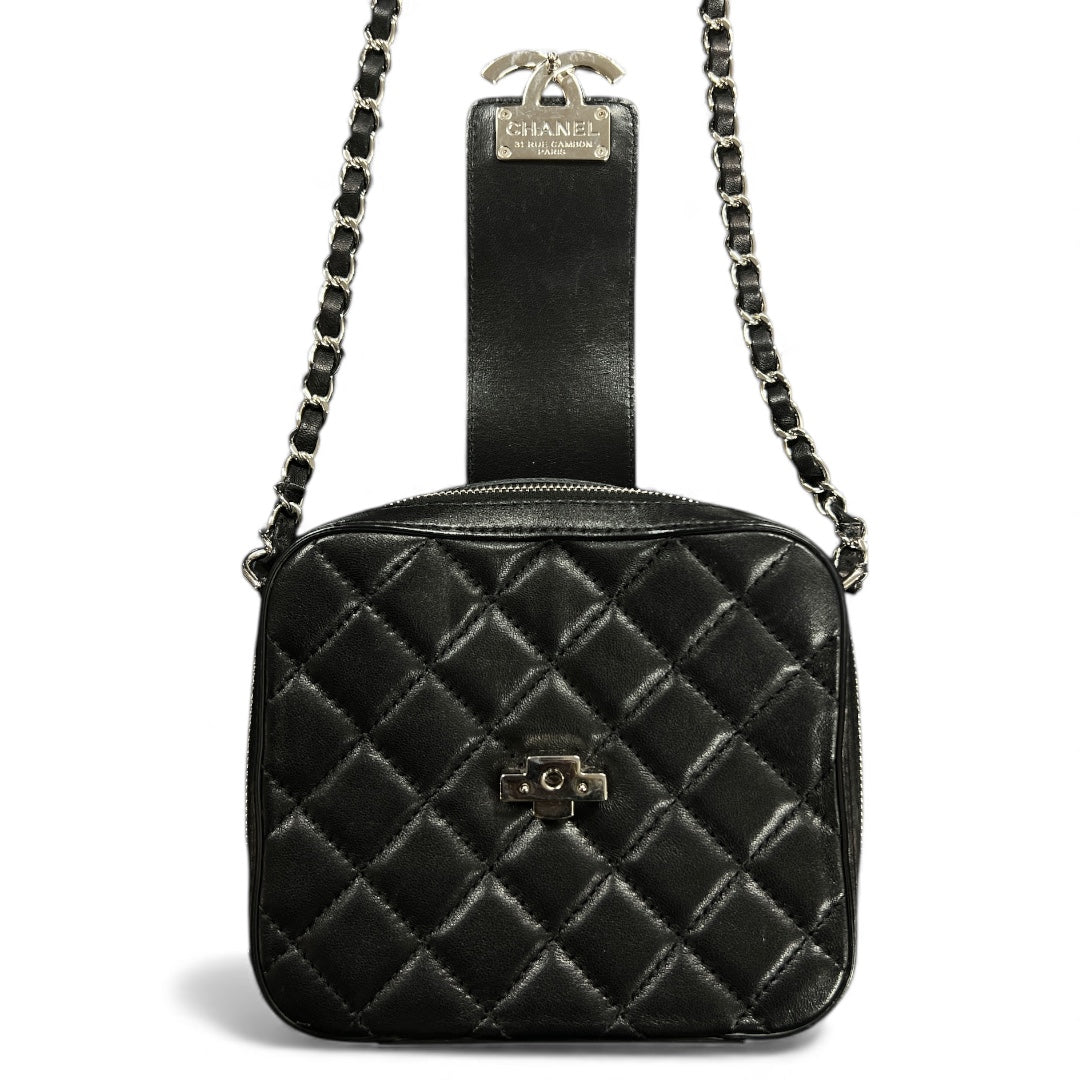 CHANEL Matelasse Chain Shoulder Bag CH1985