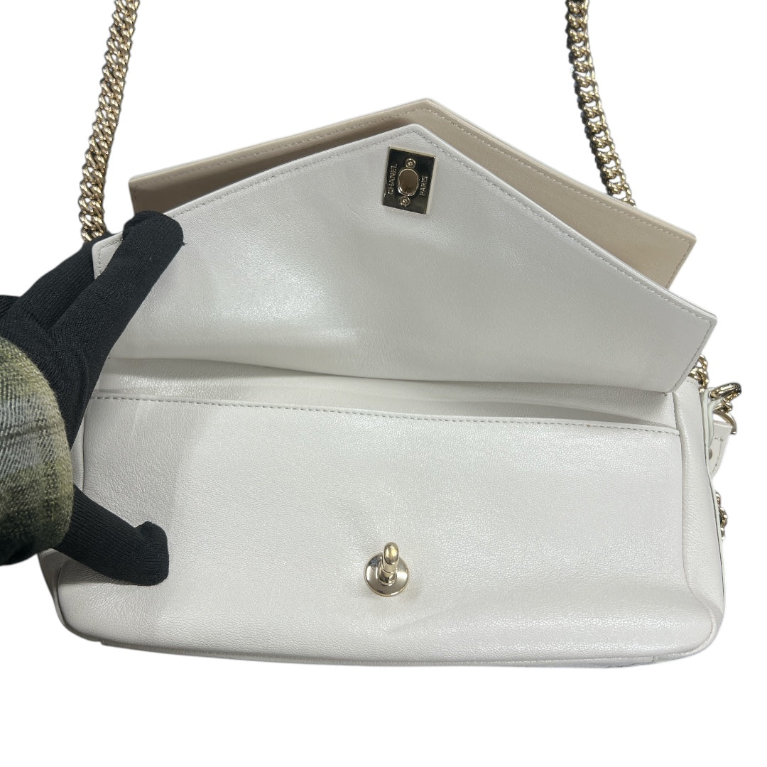 CHANEL White Leather 2-Way Shoulder Bag CH1957